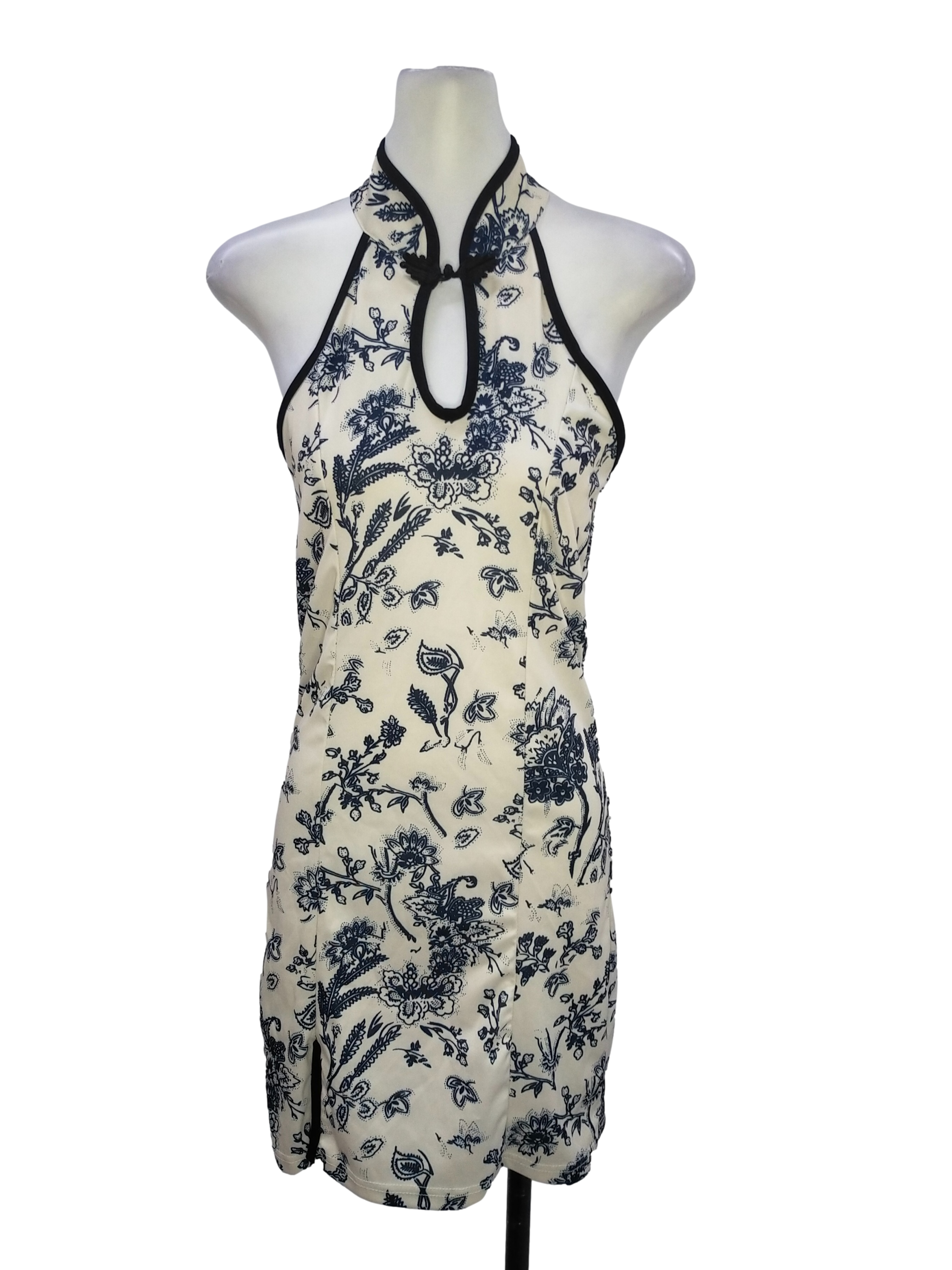 Alabaster White Flower Pattern Cheongsam